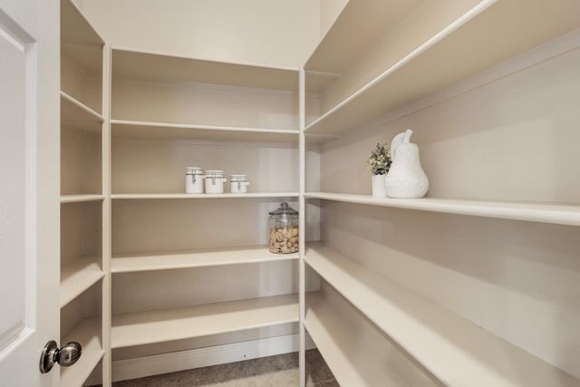 100 Palomares, Roseville, CA 95747