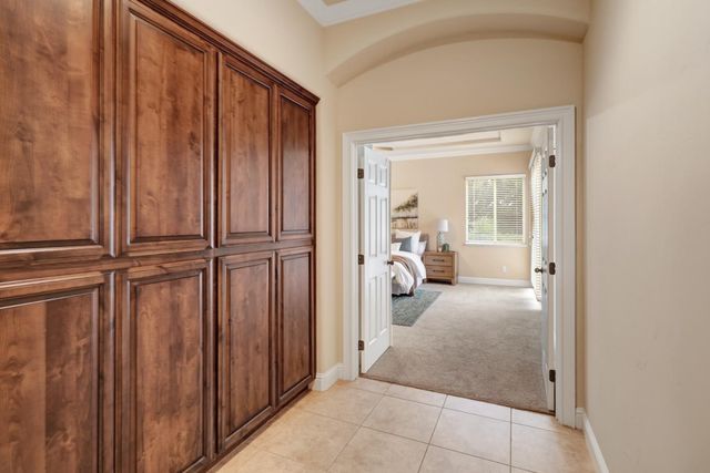 100 Palomares, Roseville, CA 95747