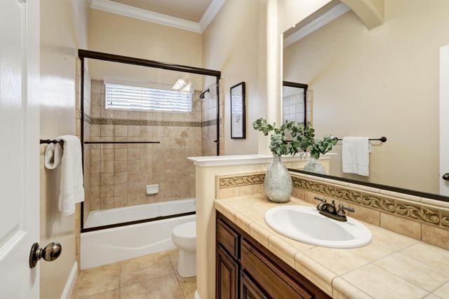 100 Palomares, Roseville, CA 95747