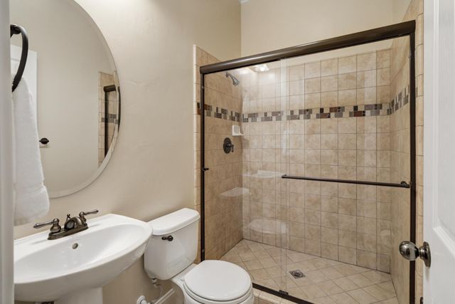 100 Palomares, Roseville, CA 95747