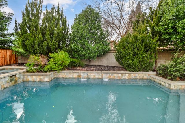 100 Palomares, Roseville, CA 95747