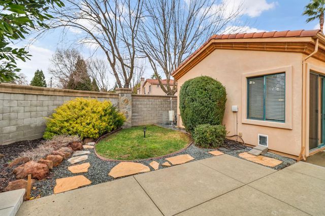 100 Palomares, Roseville, CA 95747