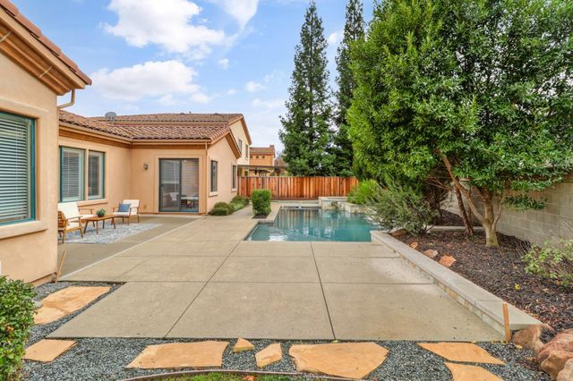 100 Palomares, Roseville, CA 95747