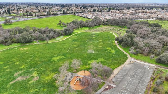 100 Palomares, Roseville, CA 95747