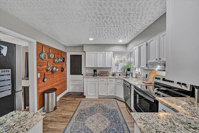 3633 Martinell AVE, Roanoke, VA 24018