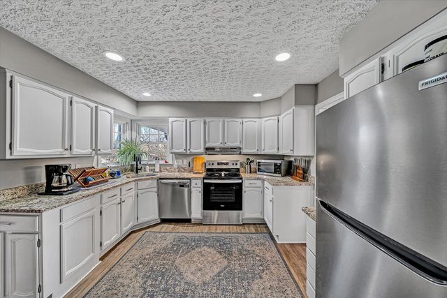 3633 Martinell AVE, Roanoke, VA 24018