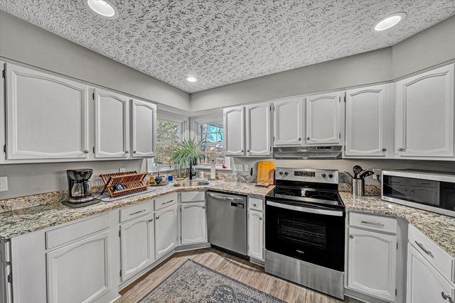 3633 Martinell AVE, Roanoke, VA 24018