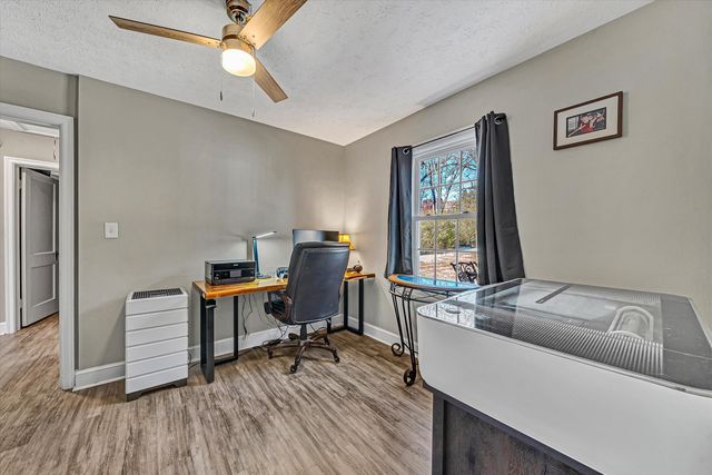 3633 Martinell AVE, Roanoke, VA 24018