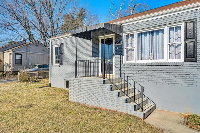 3633 Martinell AVE, Roanoke, VA 24018