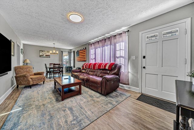 3633 Martinell AVE, Roanoke, VA 24018