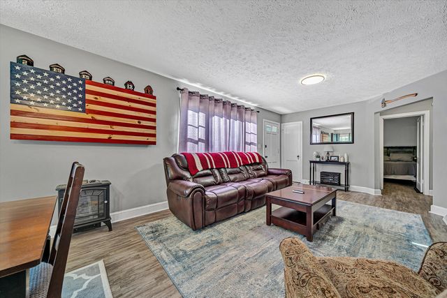 3633 Martinell AVE, Roanoke, VA 24018