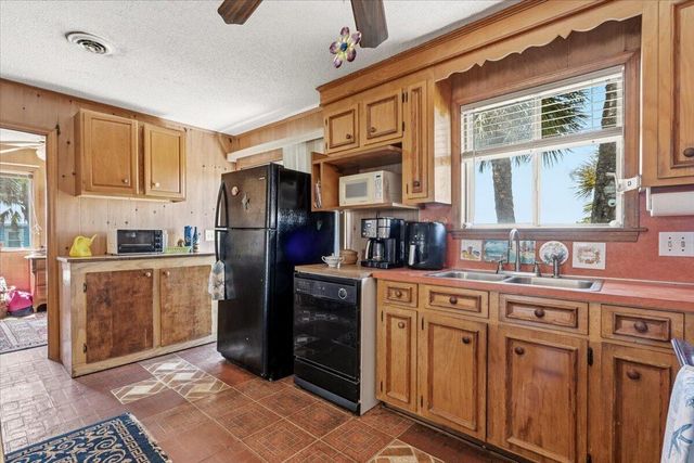 1726 E Ashley Avenue, Folly Beach, SC 29439