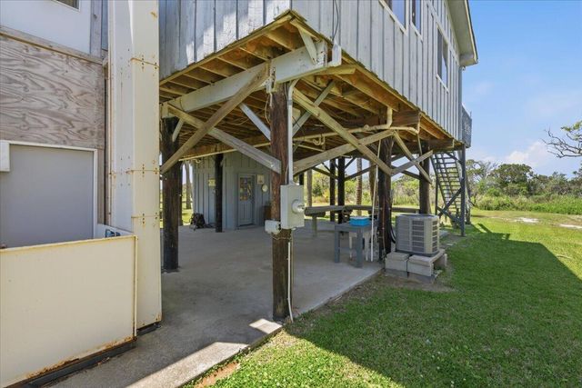 1726 E Ashley Avenue, Folly Beach, SC 29439