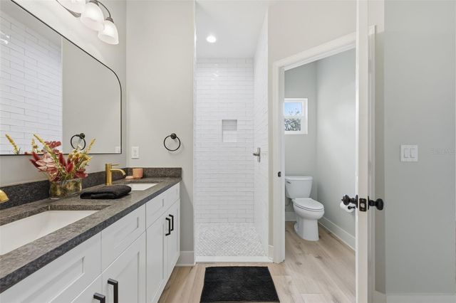 706 AVENUE E, Plant City, FL 33563