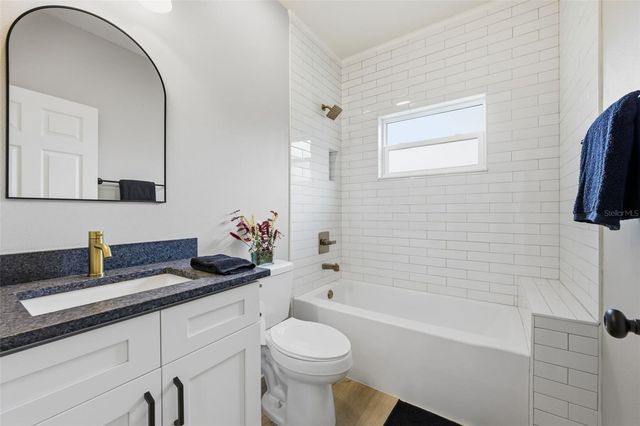 706 AVENUE E, Plant City, FL 33563