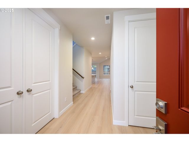 24052 Sw MAPLE Ter Sw, Sherwood, OR 97140