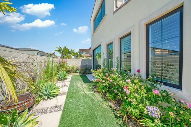 52 Eider Run, Irvine, CA 92618