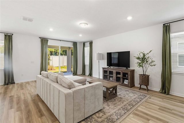 2940 FOREST MEADOW AVENUE, Valrico, FL 33594