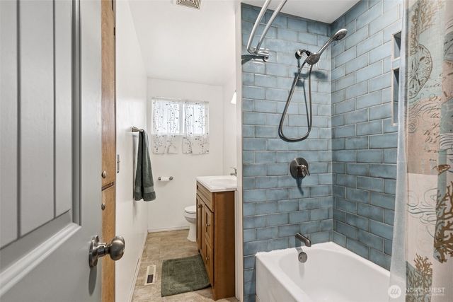 22628 16th Avenue S, Des Moines, WA 98198