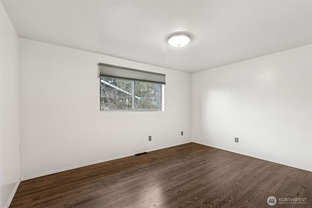 22628 16th Avenue S, Des Moines, WA 98198