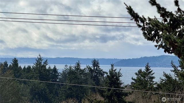 22628 16th Avenue S, Des Moines, WA 98198