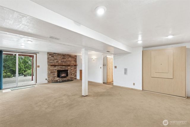 22628 16th Avenue S, Des Moines, WA 98198