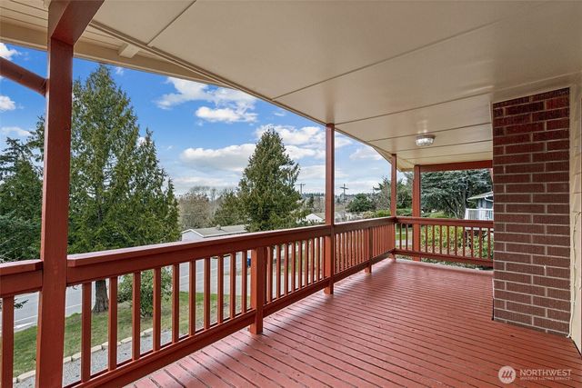 22628 16th Avenue S, Des Moines, WA 98198