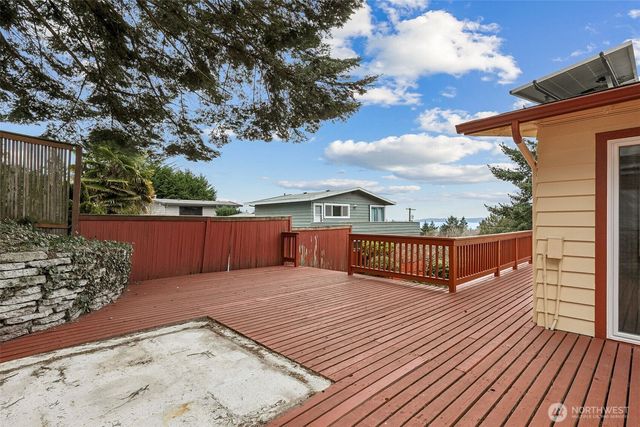 22628 16th Avenue S, Des Moines, WA 98198