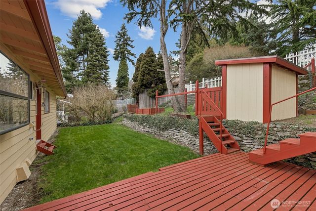 22628 16th Avenue S, Des Moines, WA 98198