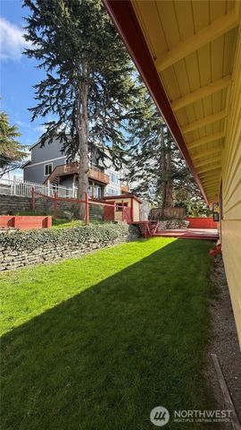 22628 16th Avenue S, Des Moines, WA 98198