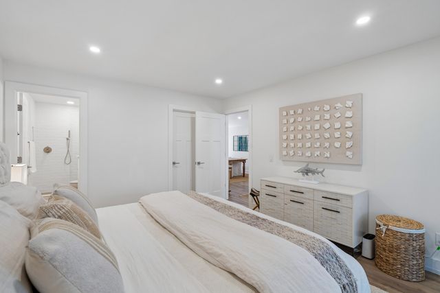 16 Twin Oaks Lane, Isle Of Palms, SC 29451