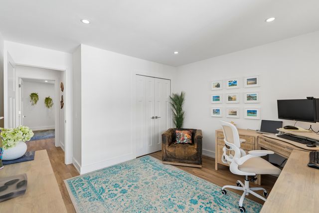 16 Twin Oaks Lane, Isle Of Palms, SC 29451