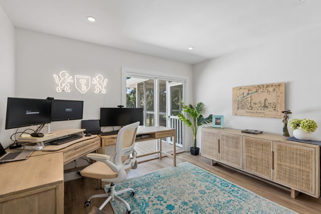 16 Twin Oaks Lane, Isle Of Palms, SC 29451