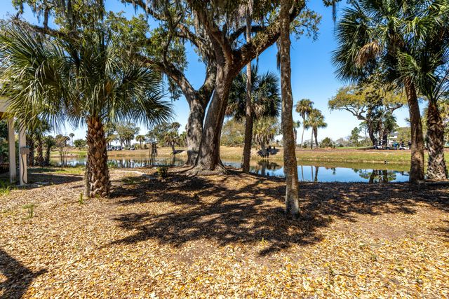 16 Twin Oaks Lane, Isle Of Palms, SC 29451