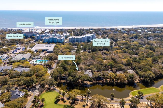 16 Twin Oaks Lane, Isle Of Palms, SC 29451