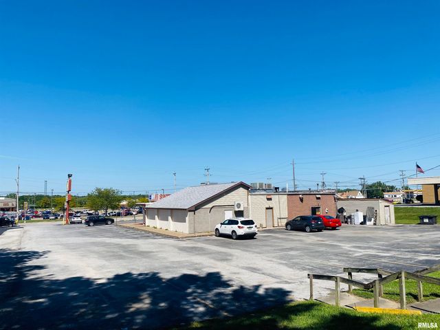 118 W 10TH Avenue, Milan, IL 61264