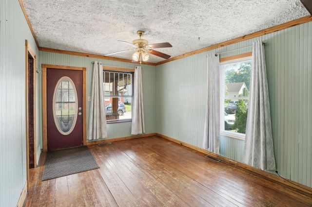 650 Water Street, Hobart, IN 46342