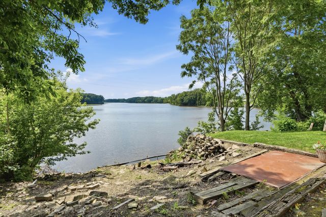 650 Water Street, Hobart, IN 46342