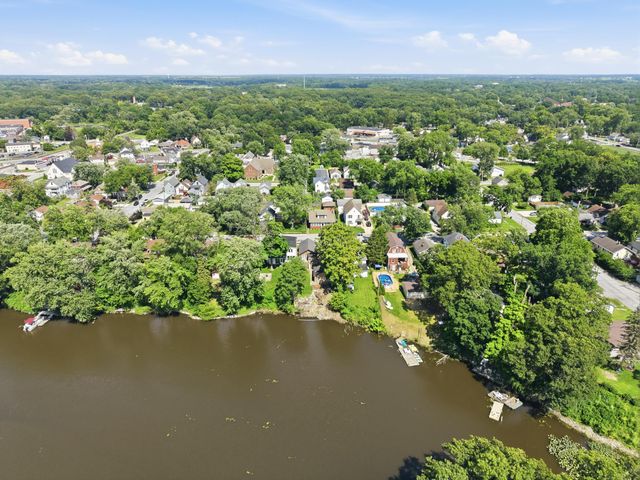 650 Water Street, Hobart, IN 46342