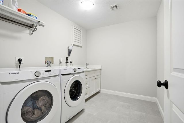 433 Neponset St A, Norwood, MA 02062