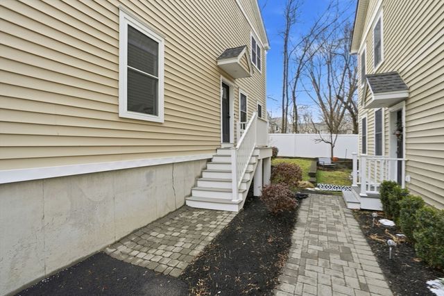 433 Neponset St A, Norwood, MA 02062