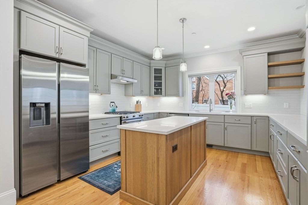 433 Neponset St A, Norwood, MA 02062