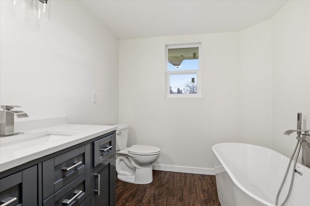 14902 E E Valleyway Ave, Spokane Valley, WA 99216