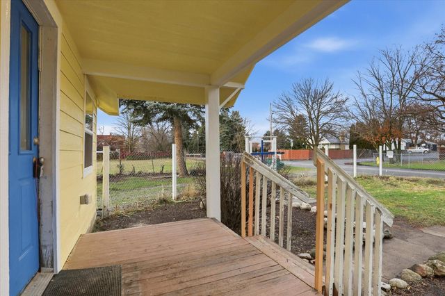 14902 E E Valleyway Ave, Spokane Valley, WA 99216