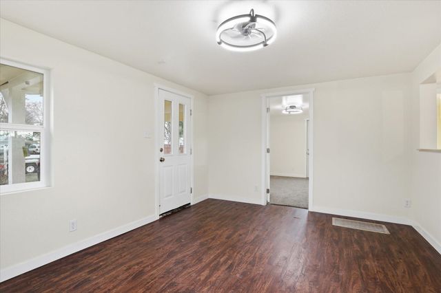 14902 E E Valleyway Ave, Spokane Valley, WA 99216