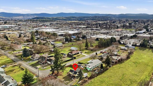 14902 E E Valleyway Ave, Spokane Valley, WA 99216