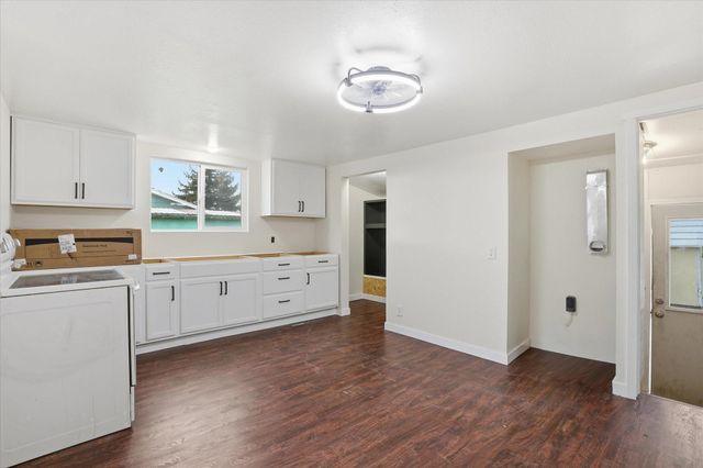 14902 E E Valleyway Ave, Spokane Valley, WA 99216