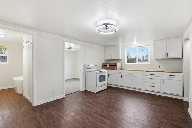 14902 E E Valleyway Ave, Spokane Valley, WA 99216