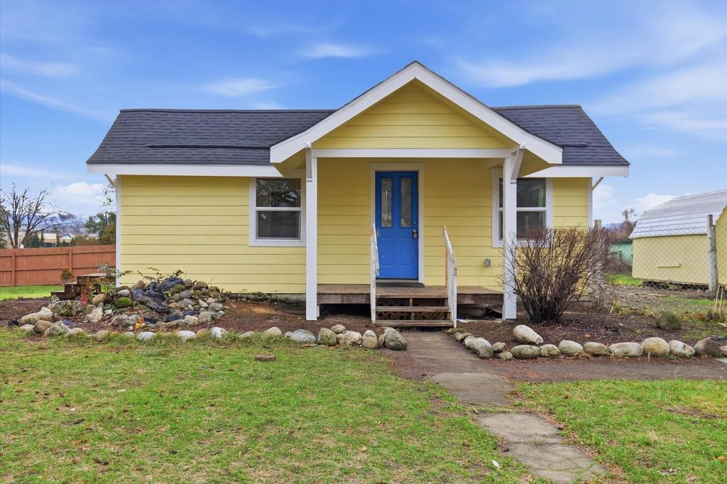 14902 E E Valleyway Ave, Spokane Valley, WA 99216