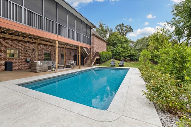 10 S Plymouth Lane, Rogers, AR 72758